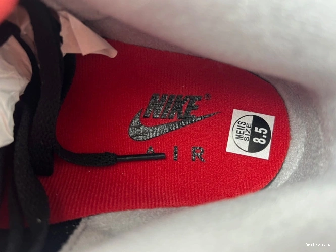 One Kick DN3707-010 Black Cement Air Jordan 3 0806